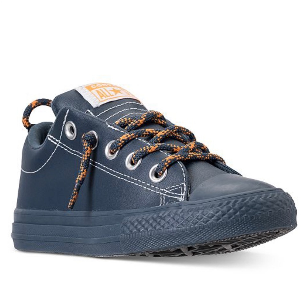 Boy converse shoes size 1